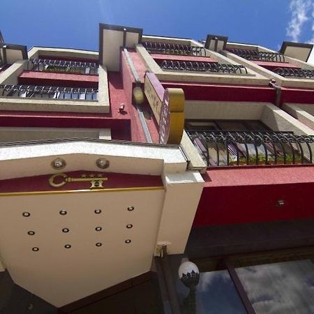 Hotel Central Veliko Tărnovo Exteriör bild